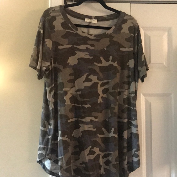 Zenana Outfitters Tops - Camo Top xl/1x Super Soft!